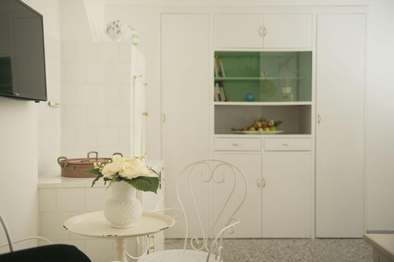 Dimora Cappuccini Guest House Cisternino Kültér fotó